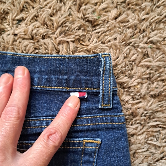 Vtg 90's EUC Tommy Hilfiger Bootcut Embroidered Mid/Lowrise Jeans 28" waist - Picture 5 of 8